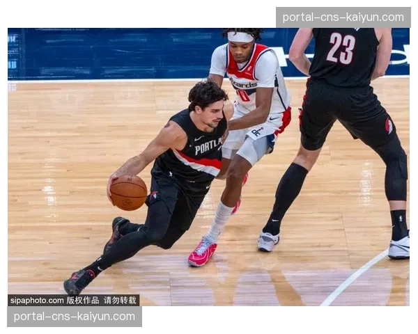 开拓者后卫谢登·夏普左腓骨应力性损伤，预计赛季报销